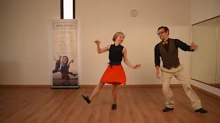 Lindy Hop Vocabulário • "Airplane" Charleston in Open Position