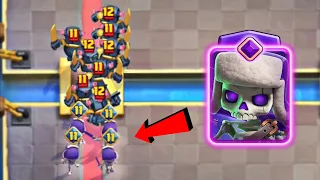 Evolved Skeletons VS 8x Mini PEKKA 😳