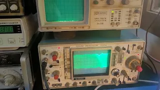 Oscilloscope view of over modulation "hacked" CB radio.  How to set 100% modulation.