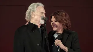 Rosanne Cash & Kris Kristofferson - Loving Her Was Easier (Willie Nelson 90 Hollywood Bowl)