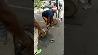 The youngest Ghanaian to do 300kg deadlift.