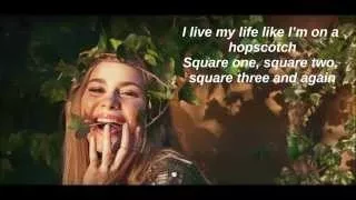 [LYRICS]  Emmelie de Forest -  Hopscotch