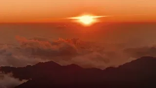 SANDAKPHU Moonset to Sunset ll A 4K Timelapse experience ll Cinematic