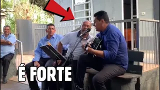 EDINHO PAIVA CANTA HINO CCB PARA PASTOR, VEJA OQUE ACONTECEU! É DE ARREPIAR