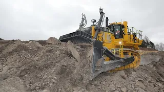 Komatsu D475A-8 – Europe's largest dozer – working at Burrowine Moor Quarry in Scotland