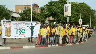 Bénin : les œuvres d'art restituées par la France sont arrivées à Cotonou • FRANCE 24