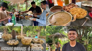 ALMOÇO NA CASA DE MINEIRO, SIMPLICIDADE, FARTURA E PROSA BOA, NÃO TEM NADA MELHOR.