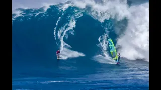 Surfing Pe'ahi JAWS Maui Big Wave Foiling, kiting, windsurfing, Best waves Dec 2