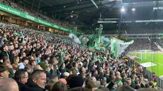 2022-11-05 SV Werder Bremen - FC Schalke 04 - 2:1 - „Grün wie Gras und Weiß wie Schnee …“