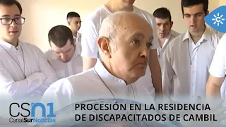 La residencia de personas con discapacidad de Cambil emociona con su procesión