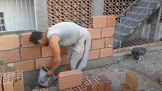 Construção de guarda corpo.