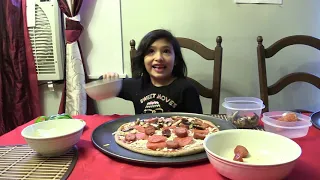Saritas pizza maker