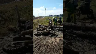 Momen Lucu, KLX 150  gagal melewati obstacle pohon #funnyvideo #fail #shorts