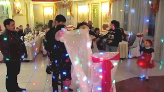 Снятие фаты и танец с незамужними на свадьбе 2018 Запорожье тамада-ведущая Мария