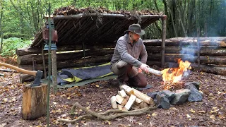 Bushcraft Overnighter - Natural Lean-to shelter - Spit-Roast Beef