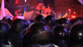 Ukraine riot police storm protest camp