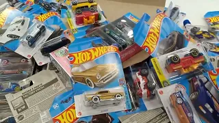 Nemu Lancer Evolution Paul Walker di toko yang baru unboxing 1 lot, auto panen lah @HotWheels