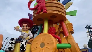 Disneyland Paris Parade April 2019 (full)