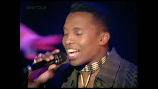 Haddaway  - What Is Love  (Studio, TOTP)