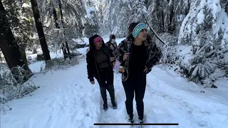 Snowfall मैं फँसे￼ Family fitness ￼