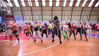 MO DIAKITE: Gente de Zona- La Gozadera ft Marc Anthony ( Zumba® fitness Choreography)
