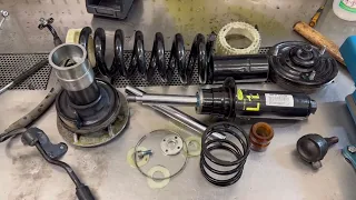 Mercedes-Benz S/CL W221/C216 Active Body Control ABC shock absorber repair by AirTec (eng-subs)