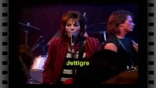 Joan Jett - This Means War ( LIVE )