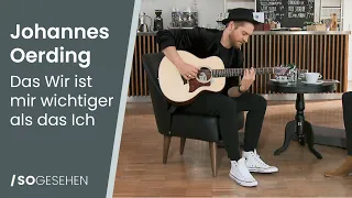 Johannes Oerding erzählt von Lagerfeuerkonzerten und Resignation und spielt mit Julian einen Song