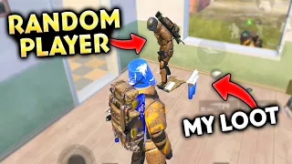 Giving A Random Player All My Loot 🤣 Metro Royale