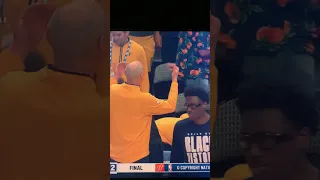 Rick Carlisle tells off a Mavs fan after Pacers won in Dallas lol