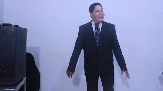 Geraldo Barbosa De Oliveira cantando preciso ser amado