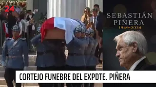 Así fue el recorrido del cortejo fúnebre del expresidente Piñera a la Catedral de Santiago