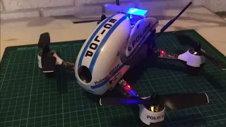 Полицейский дрон квадрокоптер