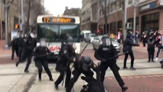 GRAPHIC LANGUAGE WARNING: Police move in on protestors in downtown Portland