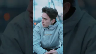 За кого ты? За парня или сестру😅 #tiktok - clover.bro ☘ #shorts