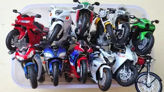 Box Full of Diecast Metal Scale Model Motorcycle 1/12 Maisto, Honda, Suzuki, Aprilia, Kawasaki, KTM