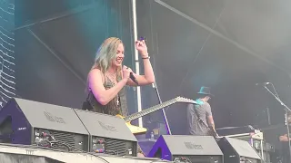 HALESTORM - I Get Off - LIVE