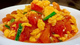 A chef with an annual salary of 400,000 shares a new method of scrambled eggs with tomatoes