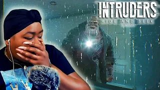 Shhh...That's NOT Santa!!!| Intruders: Hide and Seek Gameplay