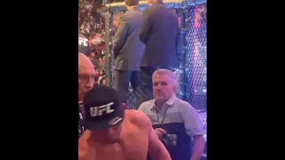 Crowd reaction on Nate Diaz exit