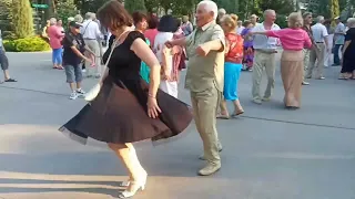 Заманила,соблазнила,раздразнила!!!💃🌹Танцы в парке Горького!!!💃🌹Харьков