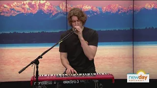 Multi-platinum singer-songwriter Dean Lewis performs 'Waves' Live In-Studio