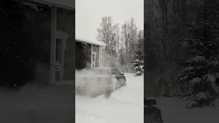 Audi V8 Quattro winter fun in snow!