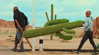 Asteroid City / `Thanks a lot Ricky` Clip and `Desert Town` Featurette
