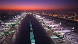 Dubai Airport Baggage Handling Inner Workings in 4k -  Dubai Flow Motion: Extended