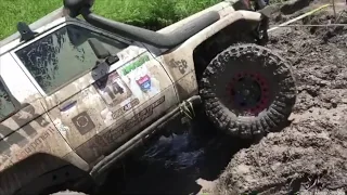 Toyota LandCruiser 70 Mudding