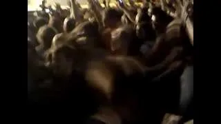 Fans dancing at Megadeth