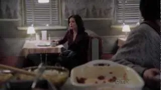 OUAT2.10 Regina - Red Pepper Flakes