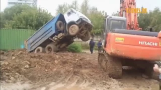 Приколы з грузовиками №2.Fun moments with trucks №2.