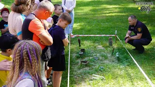 У Переяславі дітям показали як розпізнати міни та інші вибухонебезпечні предмети